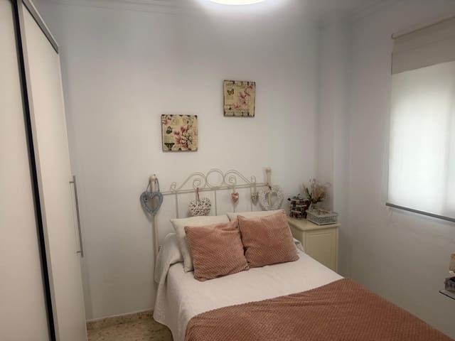 3 bedroom Flat for sale in Seville city - € 145,000 (Ref: 10129652)