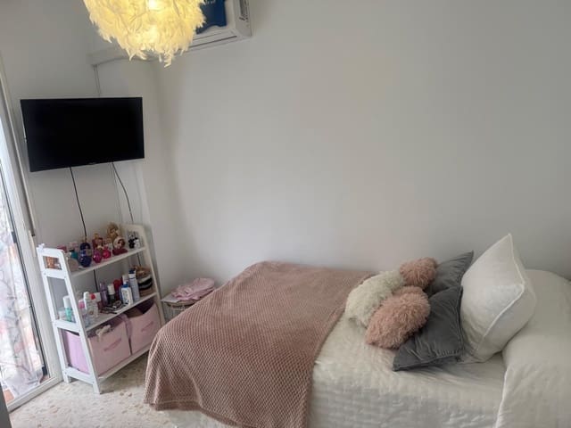 3 bedroom Flat for sale in Seville city - € 145,000 (Ref: 10129652)