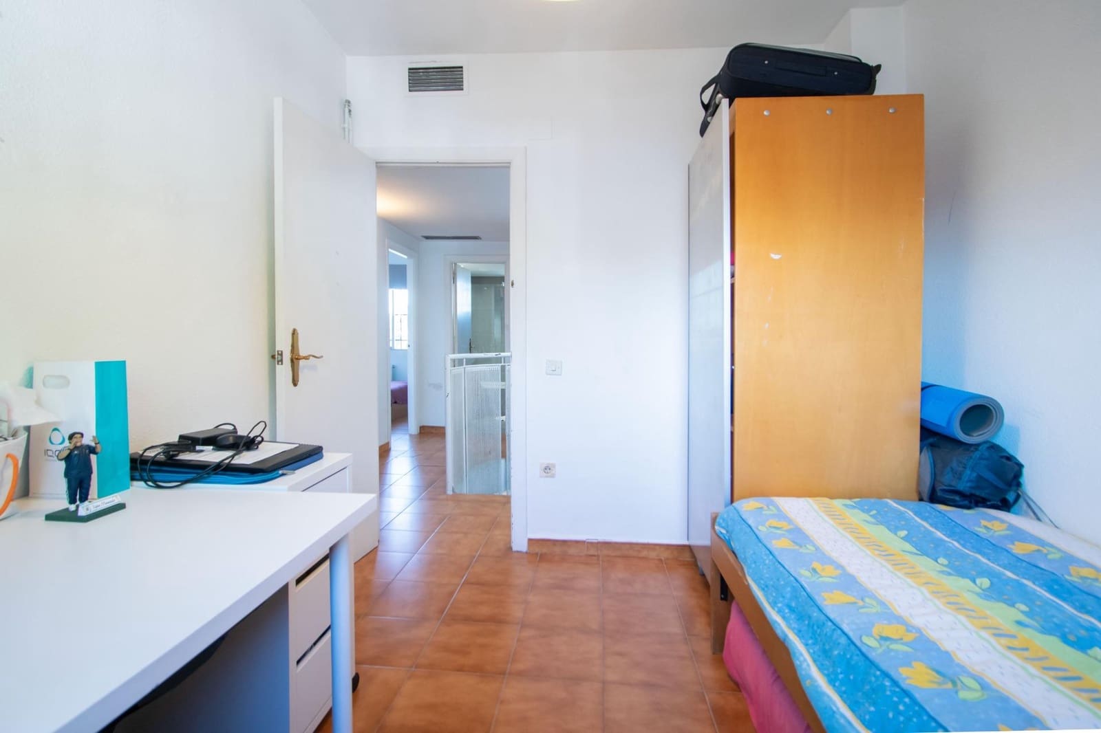 Pareado de 4 habitaciones en Tomares en venta con piscina garaje - 390.000 € (Ref: 10129653)