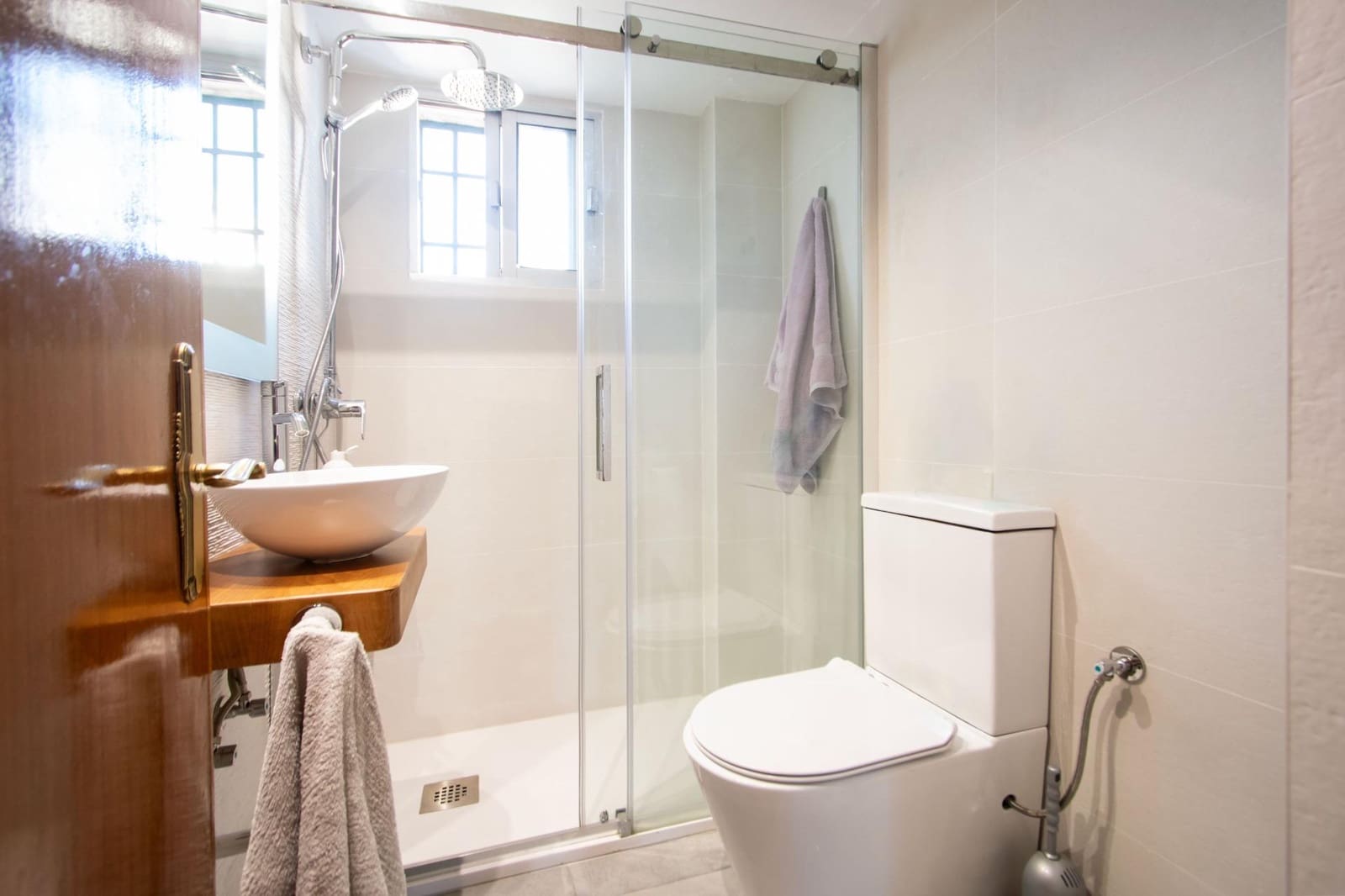 Pareado de 4 habitaciones en Tomares en venta con piscina garaje - 390.000 € (Ref: 10129653)
