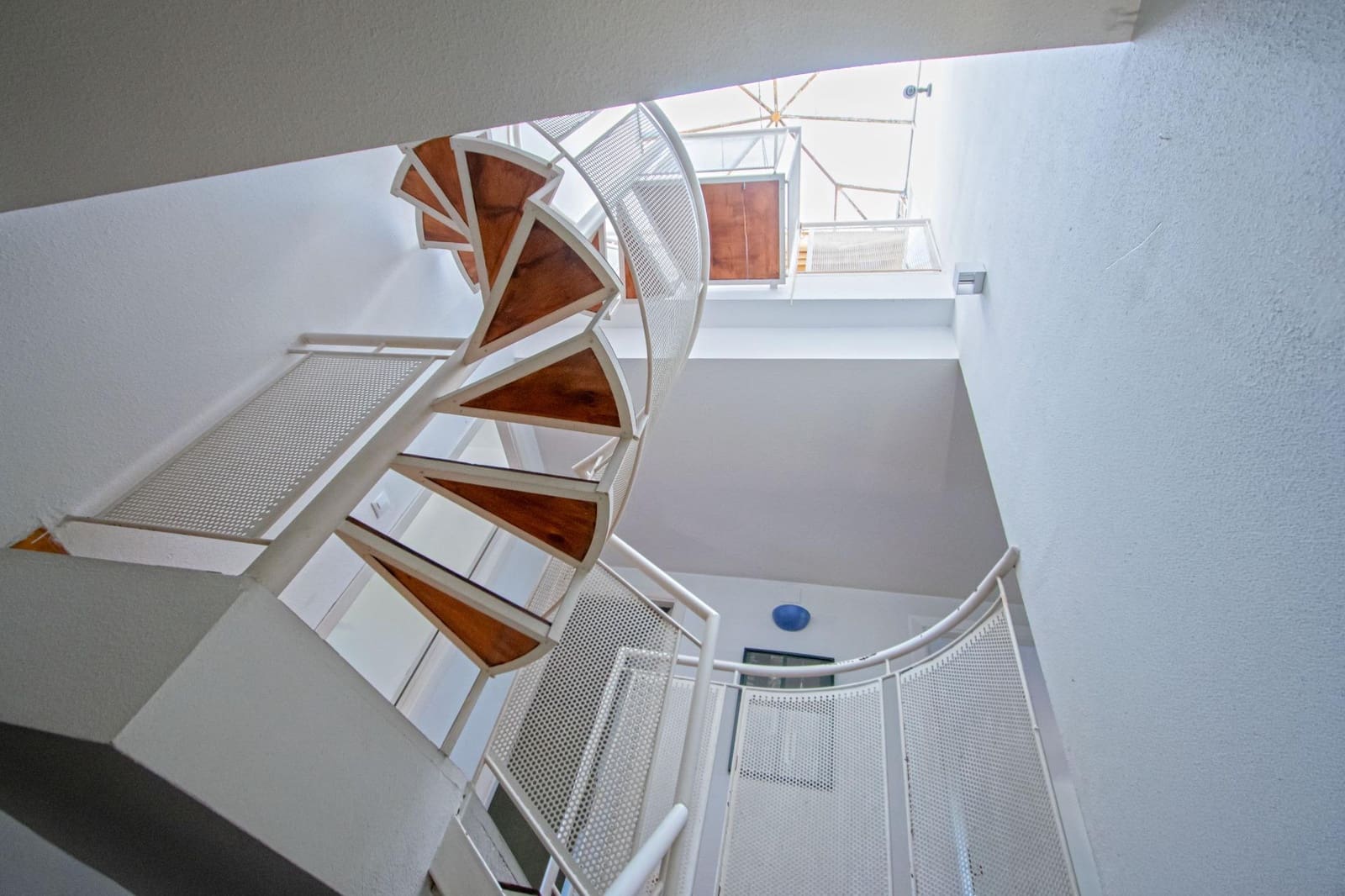 Pareado de 4 habitaciones en Tomares en venta con piscina garaje - 390.000 € (Ref: 10129653)
