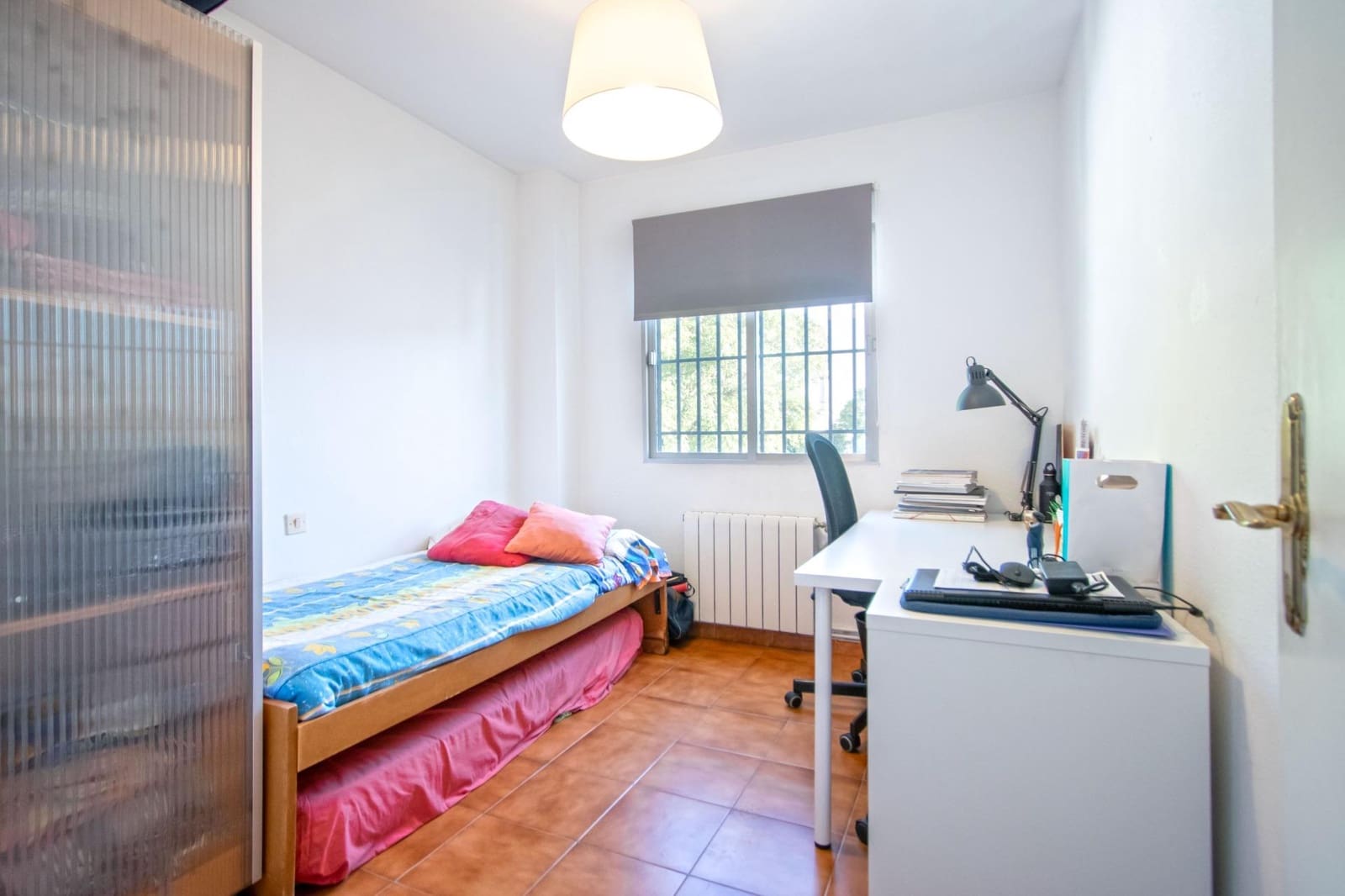 Pareado de 4 habitaciones en Tomares en venta con piscina garaje - 390.000 € (Ref: 10129653)