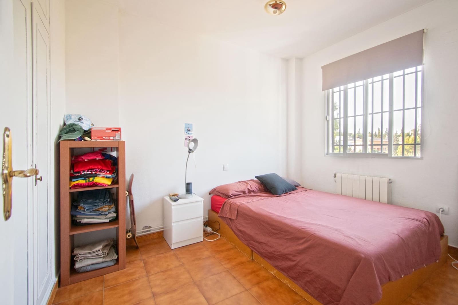 Pareado de 4 habitaciones en Tomares en venta con piscina garaje - 390.000 € (Ref: 10129653)