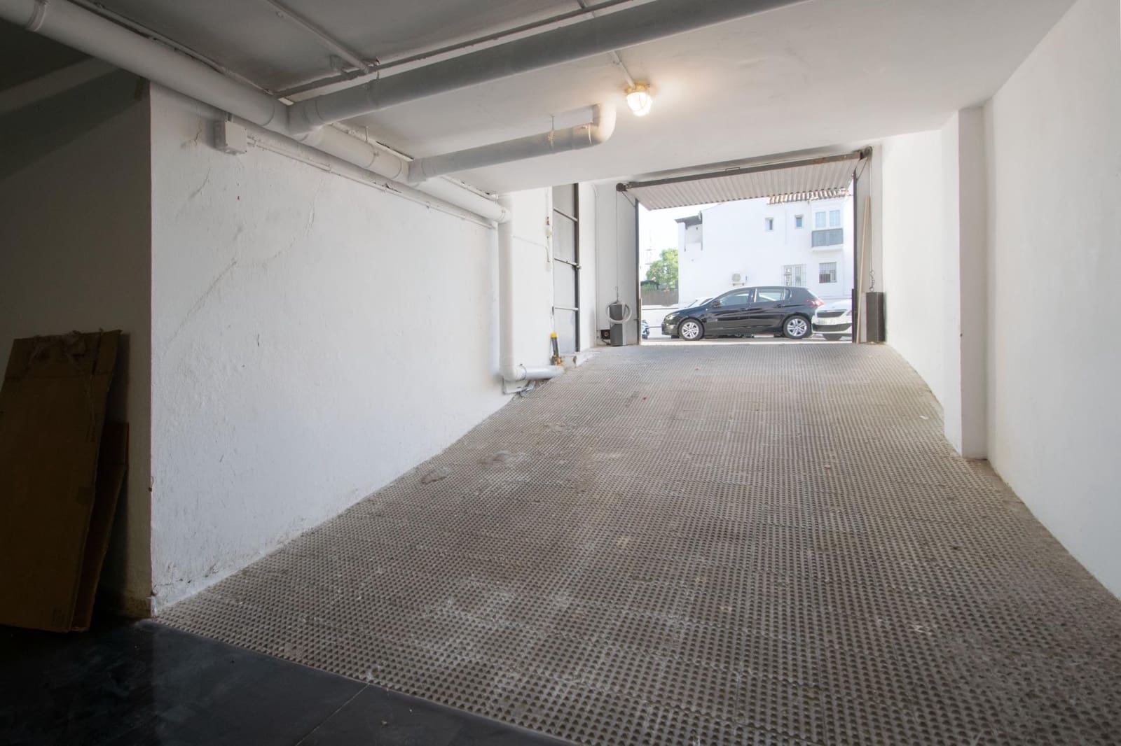 Pareado de 4 habitaciones en Tomares en venta con piscina garaje - 390.000 € (Ref: 10129653)