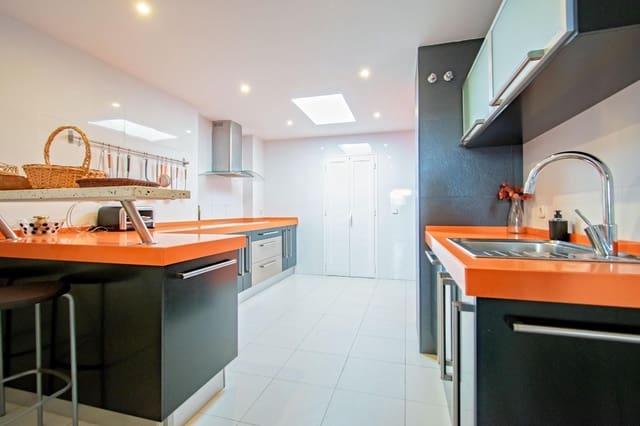 4 Zimmer Reihenhaus zu verkaufen in Sevilla Stadt - 370.000 € (Ref: 10132091)