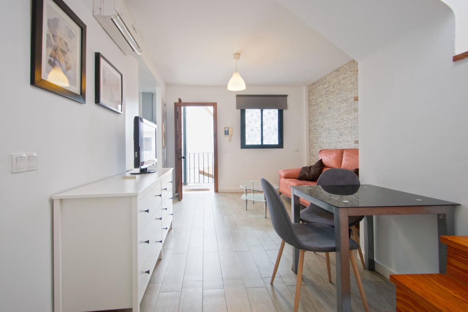 Apartamento de 1 habitación en Sanlúcar la Mayor en venta con garaje - 105.000 € (Ref: 10132092)