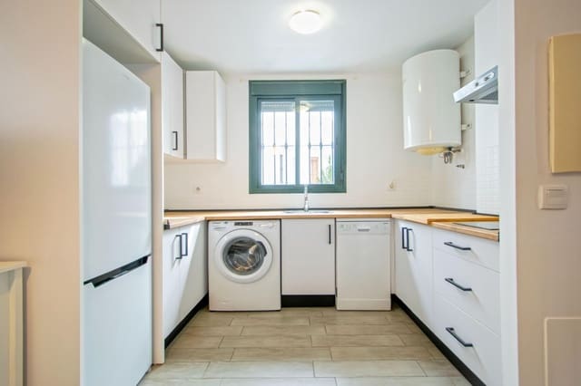Apartamento de 1 habitación en Sanlúcar la Mayor en venta con garaje - 105.000 € (Ref: 10132092)