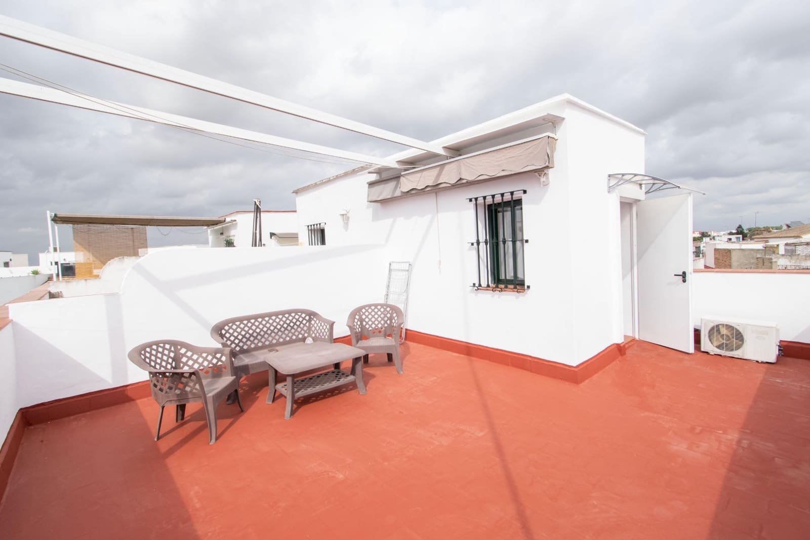 Apartamento de 1 habitación en Sanlúcar la Mayor en venta con garaje - 105.000 € (Ref: 10132092)