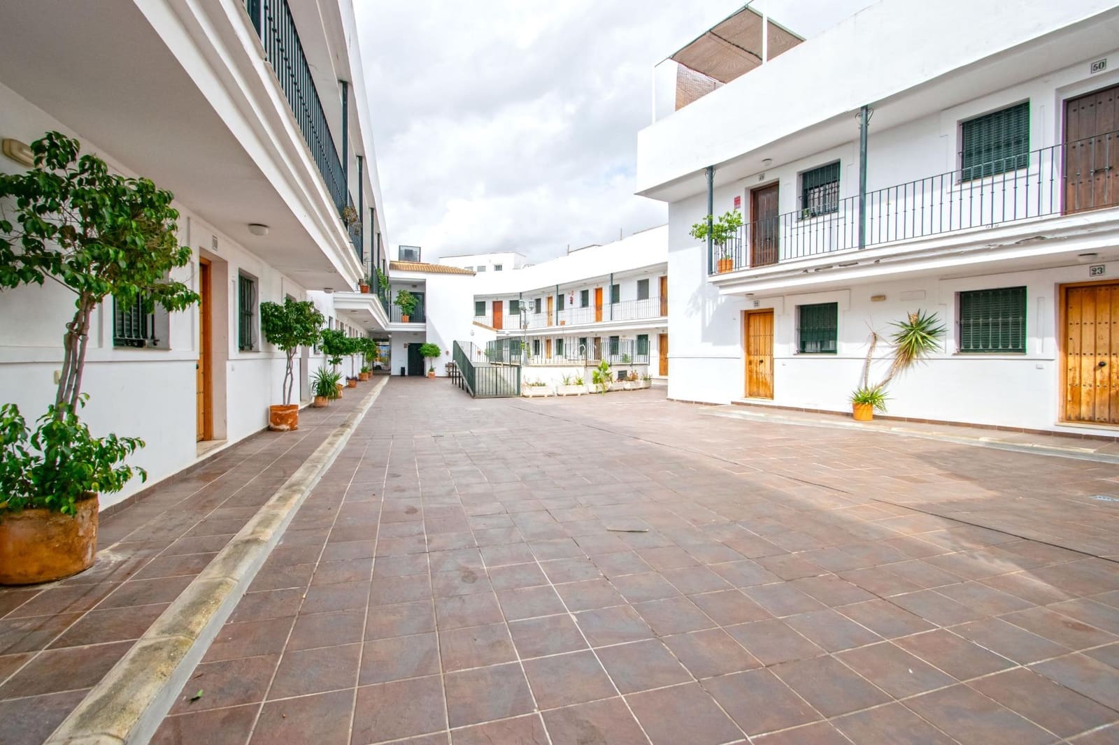 Apartamento de 1 habitación en Sanlúcar la Mayor en venta con garaje - 105.000 € (Ref: 10132092)
