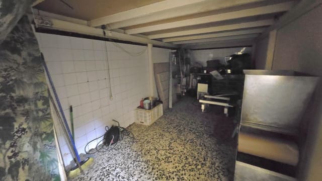 Kommersiell till salu i Pilas med garage - 105 000 € (Ref: 10136172)