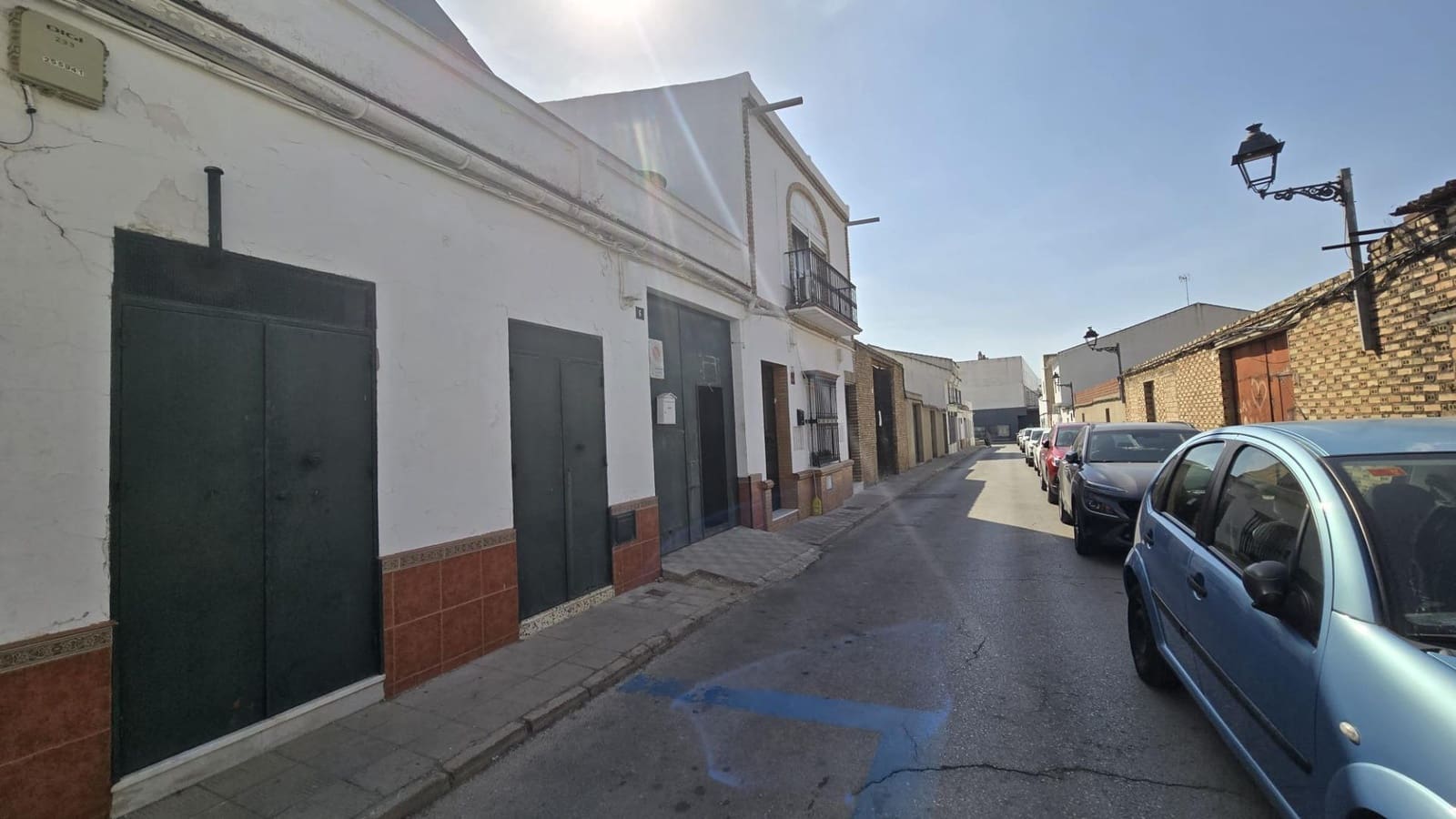 Commercial for sale in Pilas with garage - € 105,000 (Ref: 10136172)