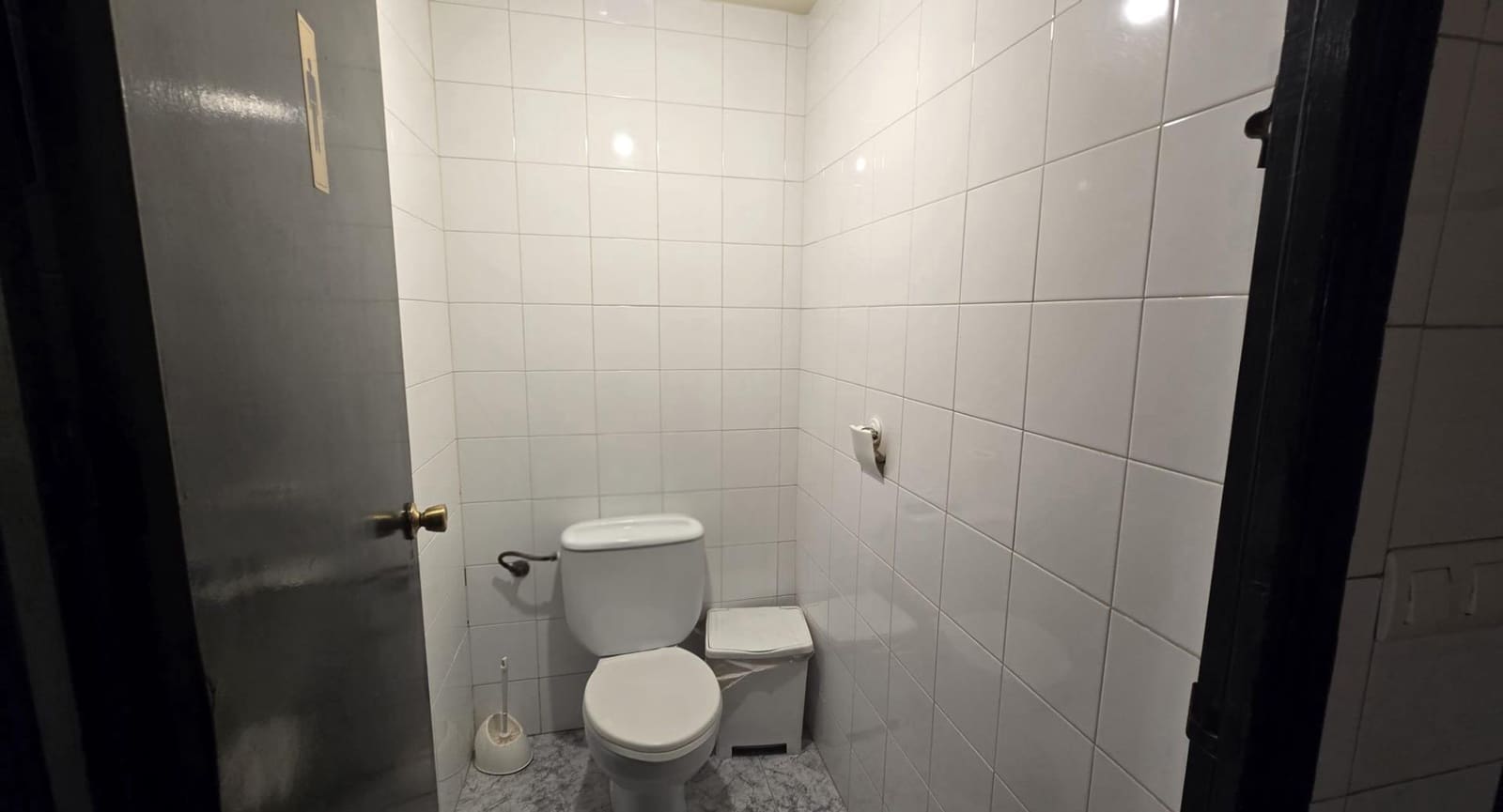 Commercial for sale in Pilas with garage - € 105,000 (Ref: 10136172)