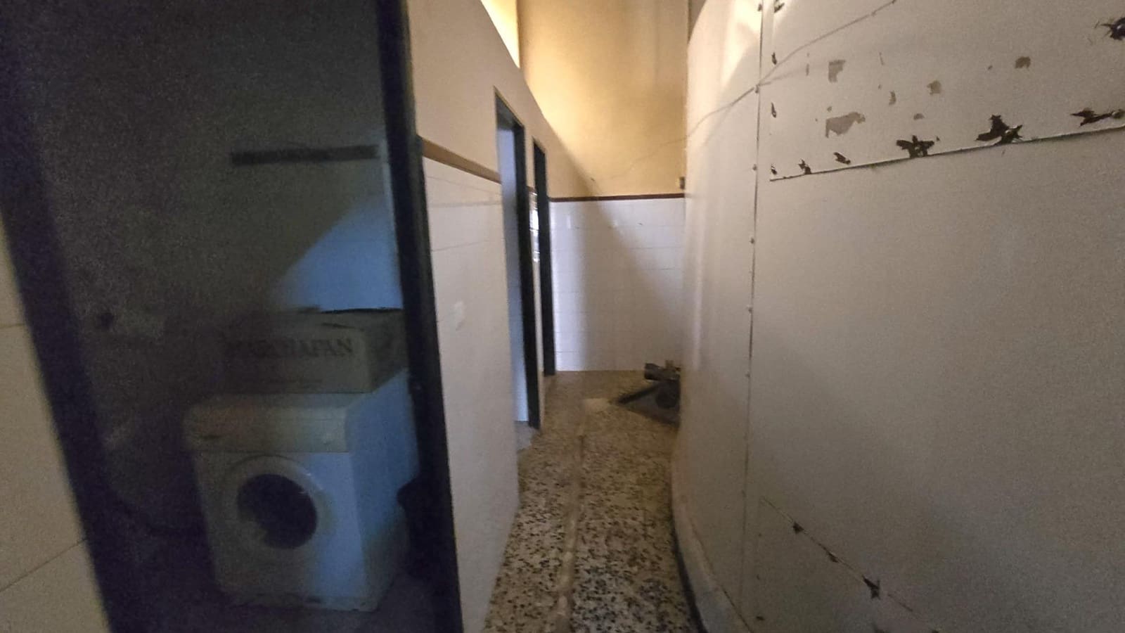 Commercial for sale in Pilas with garage - € 105,000 (Ref: 10136172)
