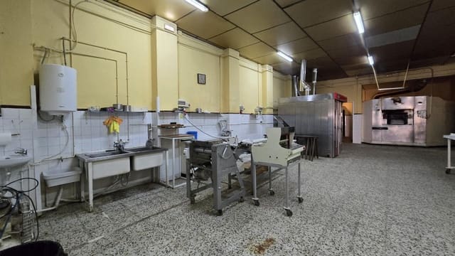 Local Comercial en Pilas en venta con garaje - 105.000 € (Ref: 10136172)