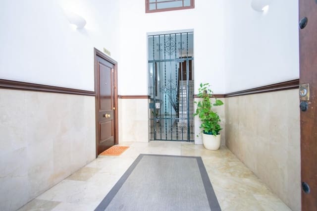 3 makuuhuone Asunto myytävänä paikassa Los Remedios, Sevilla kaupunki - 340 000 € (Ref: 10139806)