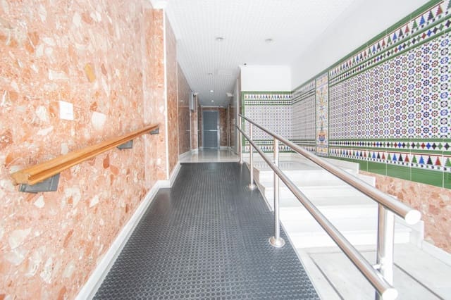 3 soveværelse Lejlighed til salg i Sevilla by - € 287.000 (Ref: 10139807)