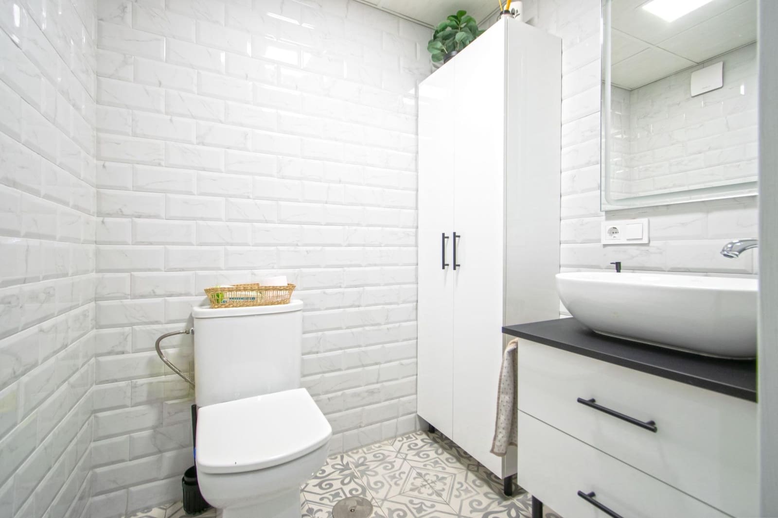 Piso de 3 habitaciones en Sevilla ciudad en venta con garaje - 251.000 € (Ref: 10142452)