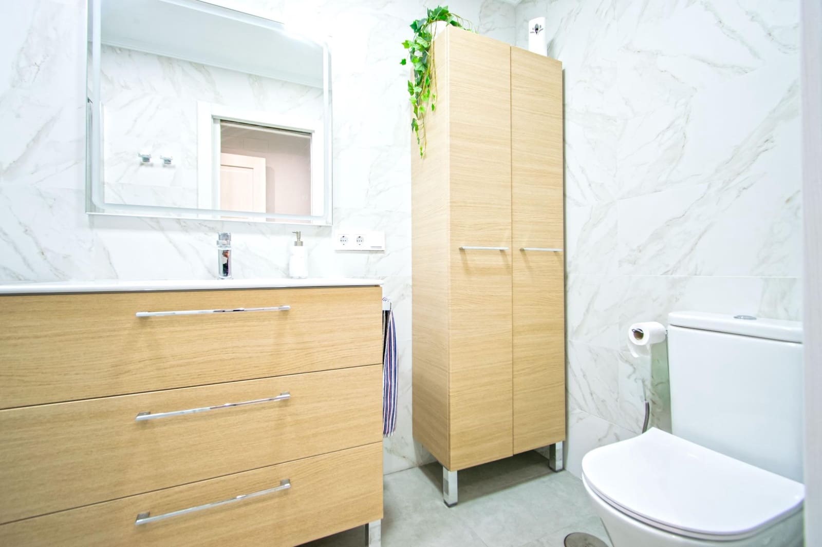 Piso de 3 habitaciones en Sevilla ciudad en venta con garaje - 251.000 € (Ref: 10142452)