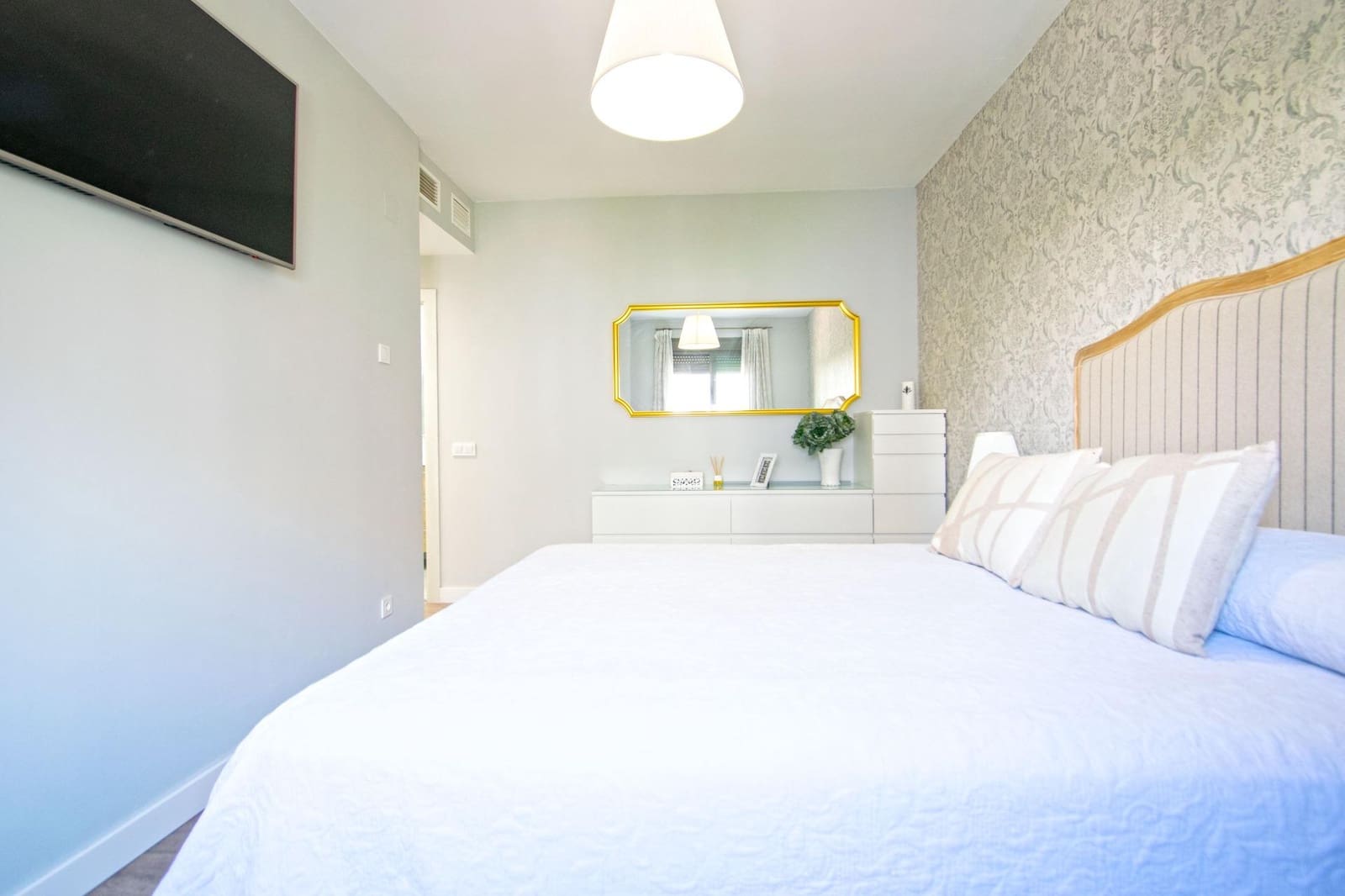 Piso de 3 habitaciones en Sevilla ciudad en venta con garaje - 251.000 € (Ref: 10142452)