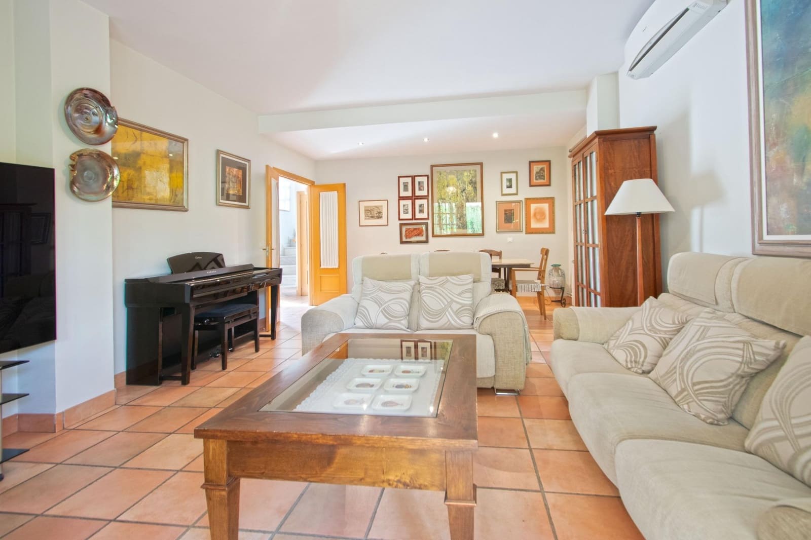 4 soverom Villa til salgs i Espartinas med svømmebasseng garasje - € 379 000 (Ref: 10147225)