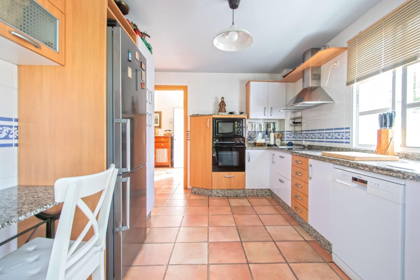 4 soverom Villa til salgs i Espartinas med svømmebasseng garasje - € 379 000 (Ref: 10147225)