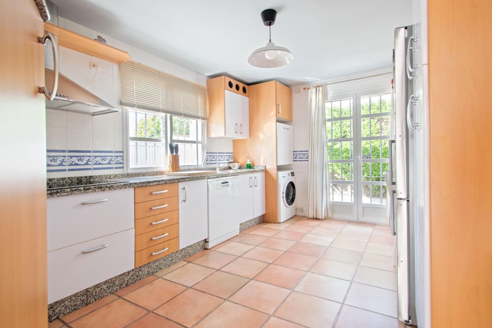 4 soverom Villa til salgs i Espartinas med svømmebasseng garasje - € 379 000 (Ref: 10147225)