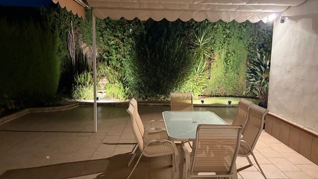 4 soveværelse Villa til salg i Espartinas med swimmingpool garage - € 379.000 (Ref: 10147225)