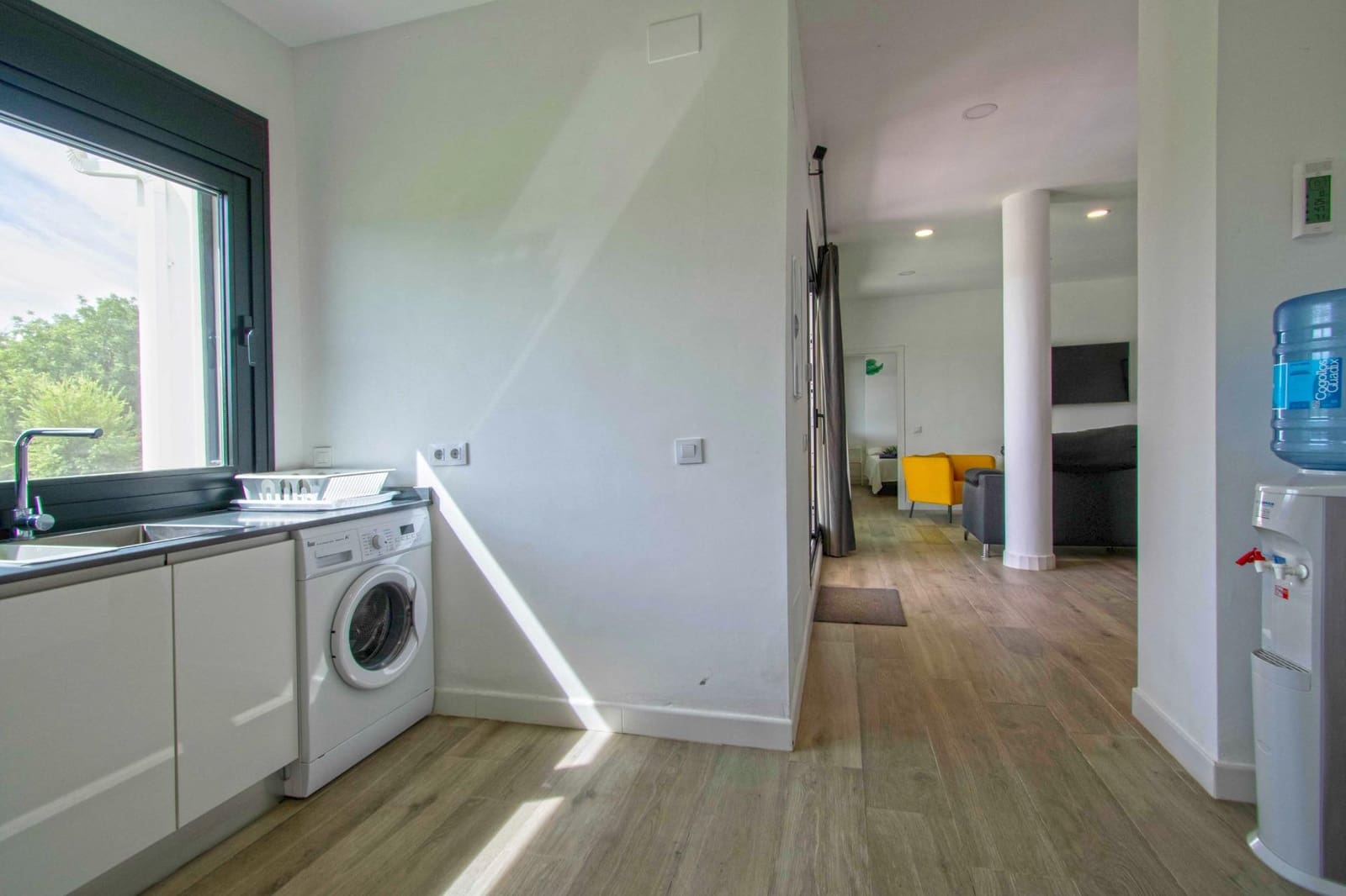 3 sypialnia Willa na sprzedaż w Sanlucar la Mayor z basenem garażem - 325 000 € (Ref: 10147226)