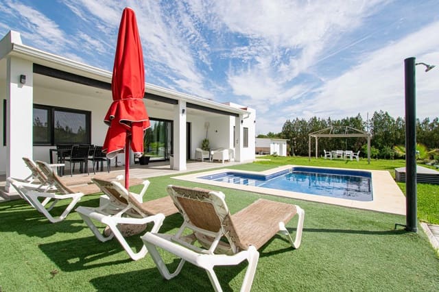 3 sypialnia Willa na sprzedaż w Sanlúcar la Mayor z basenem garażem - 325 000 € (Ref: 10147226)