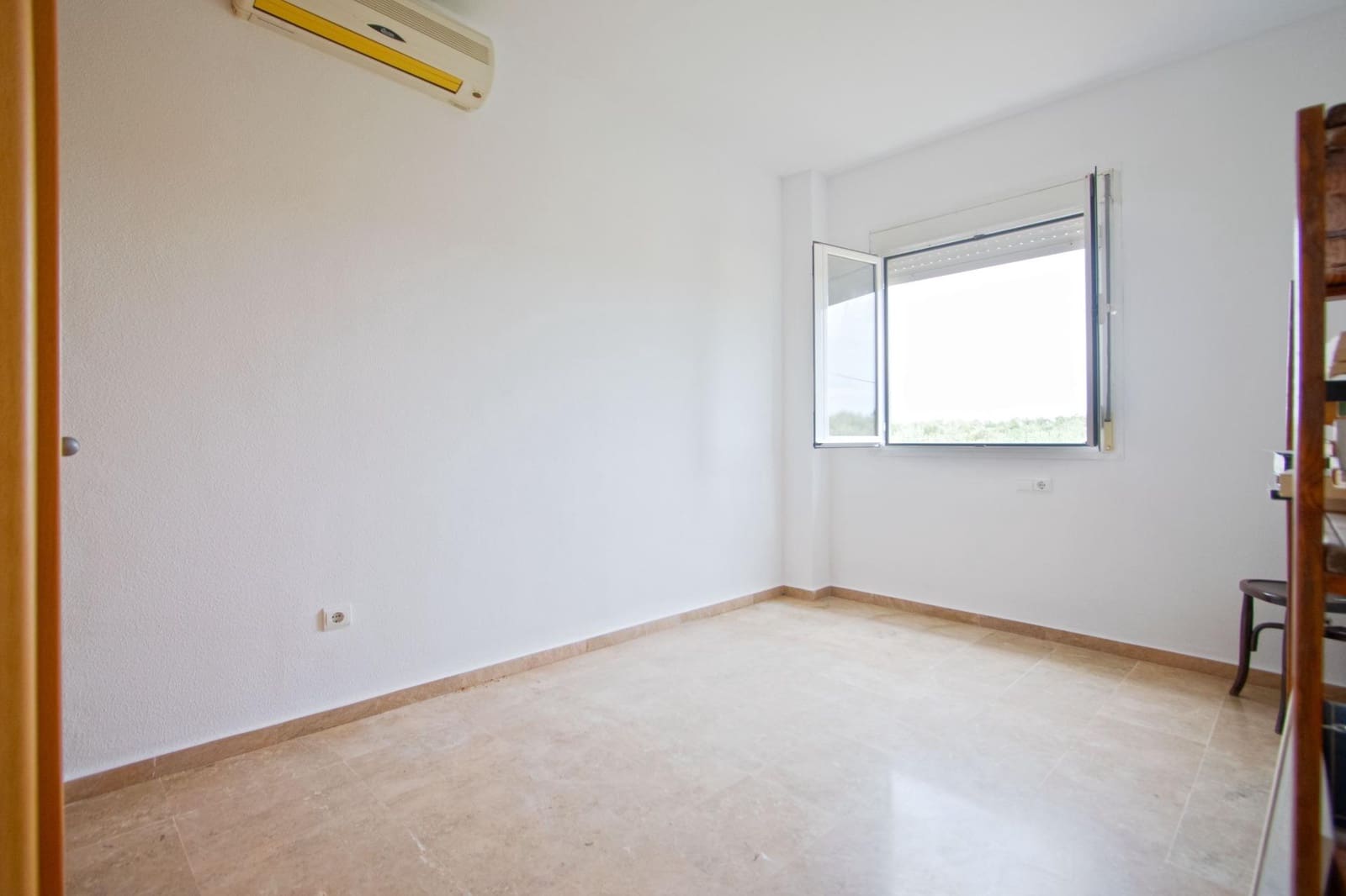 3 bedroom Semi-detached Villa for sale in Villanueva del Ariscal with garage - € 240,000 (Ref: 10147232)