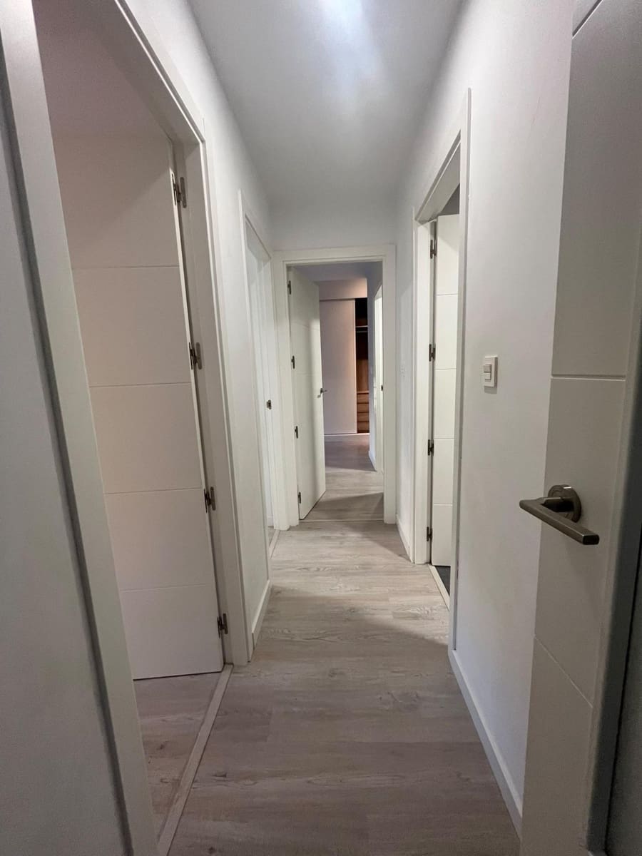 Apartamento de 3 habitaciones en San Juan de Aznalfarache en venta con piscina garaje - 315.000 € (Ref: 10148882)