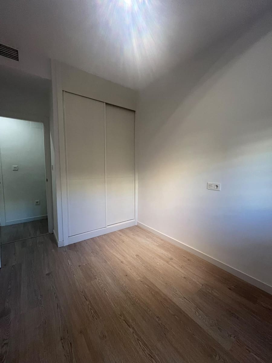 Apartamento de 3 habitaciones en San Juan de Aznalfarache en venta con piscina garaje - 315.000 € (Ref: 10148882)