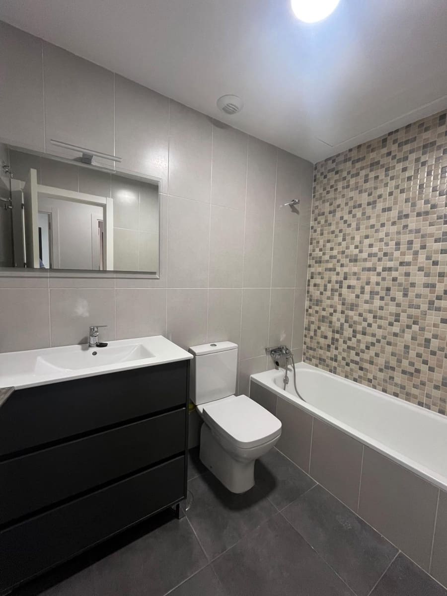 Apartamento de 3 habitaciones en San Juan de Aznalfarache en venta con piscina garaje - 315.000 € (Ref: 10148882)