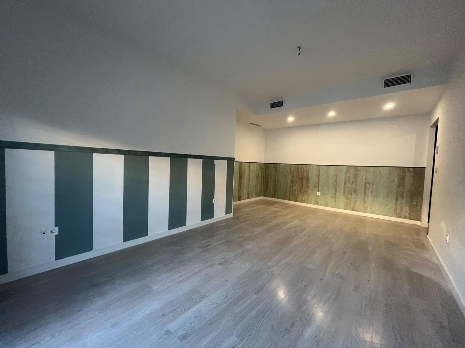 Apartamento de 3 habitaciones en San Juan de Aznalfarache en venta con piscina garaje - 315.000 € (Ref: 10148882)