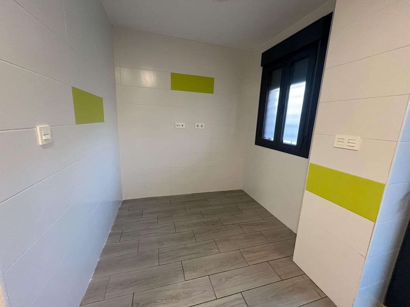 Apartamento de 3 habitaciones en San Juan de Aznalfarache en venta con piscina garaje - 315.000 € (Ref: 10148882)