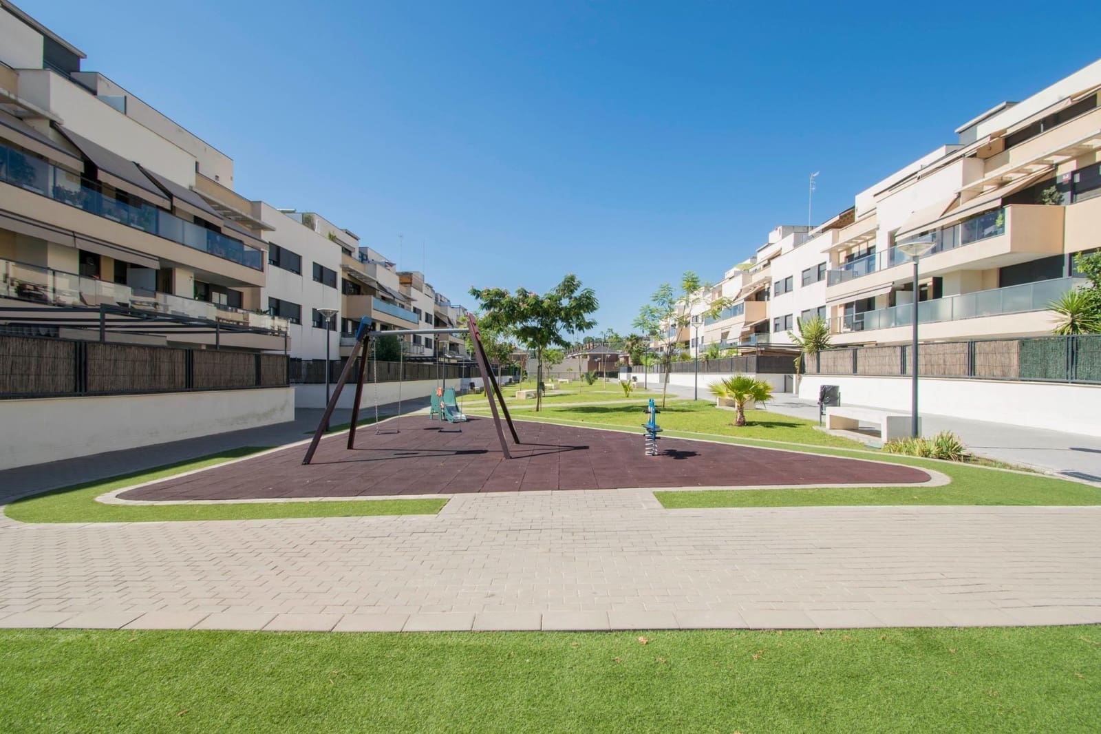 Apartamento de 3 habitaciones en San Juan de Aznalfarache en venta con piscina garaje - 315.000 € (Ref: 10148882)