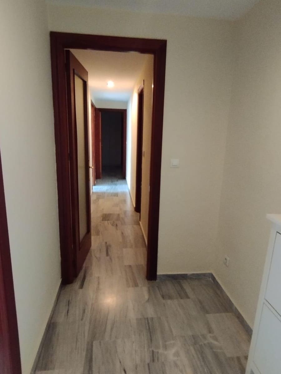 2 quarto Apartamento para arrendar em Sevilha cidade com piscina garagem - 900 € (Ref: 10148883)