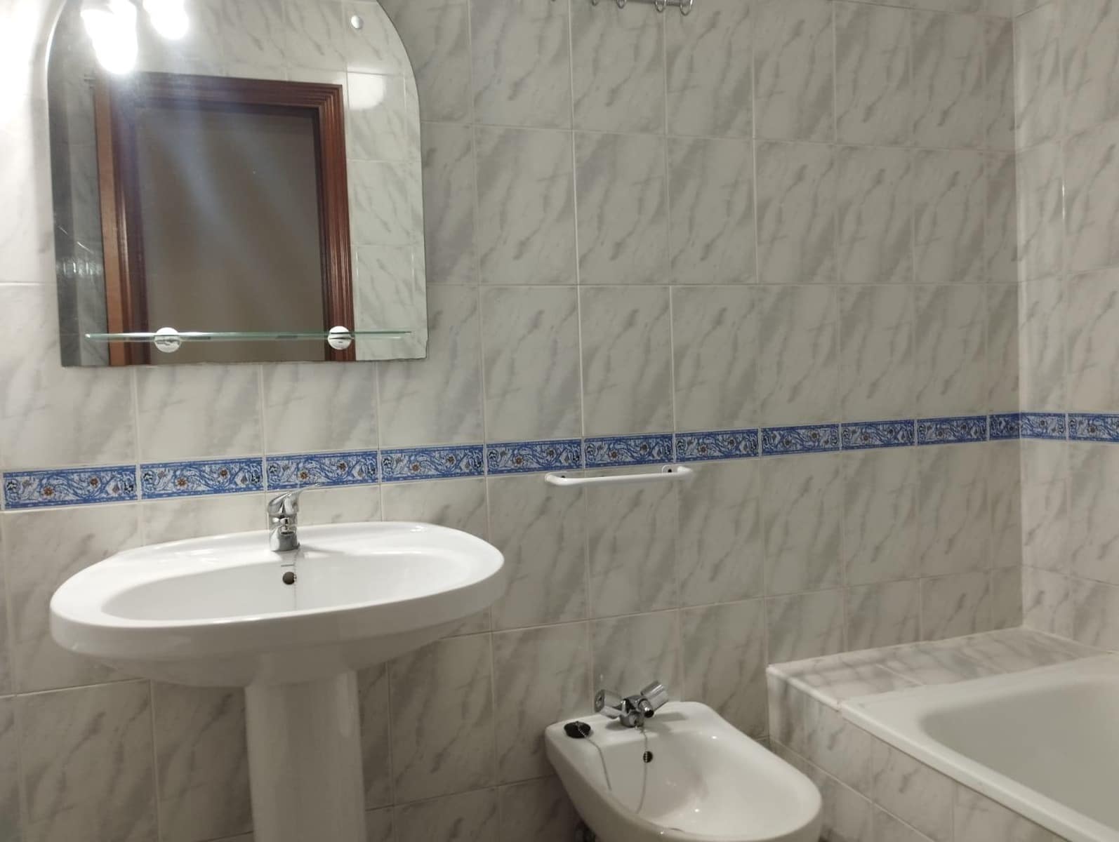 2 quarto Apartamento para arrendar em Sevilha cidade com piscina garagem - 900 € (Ref: 10148883)