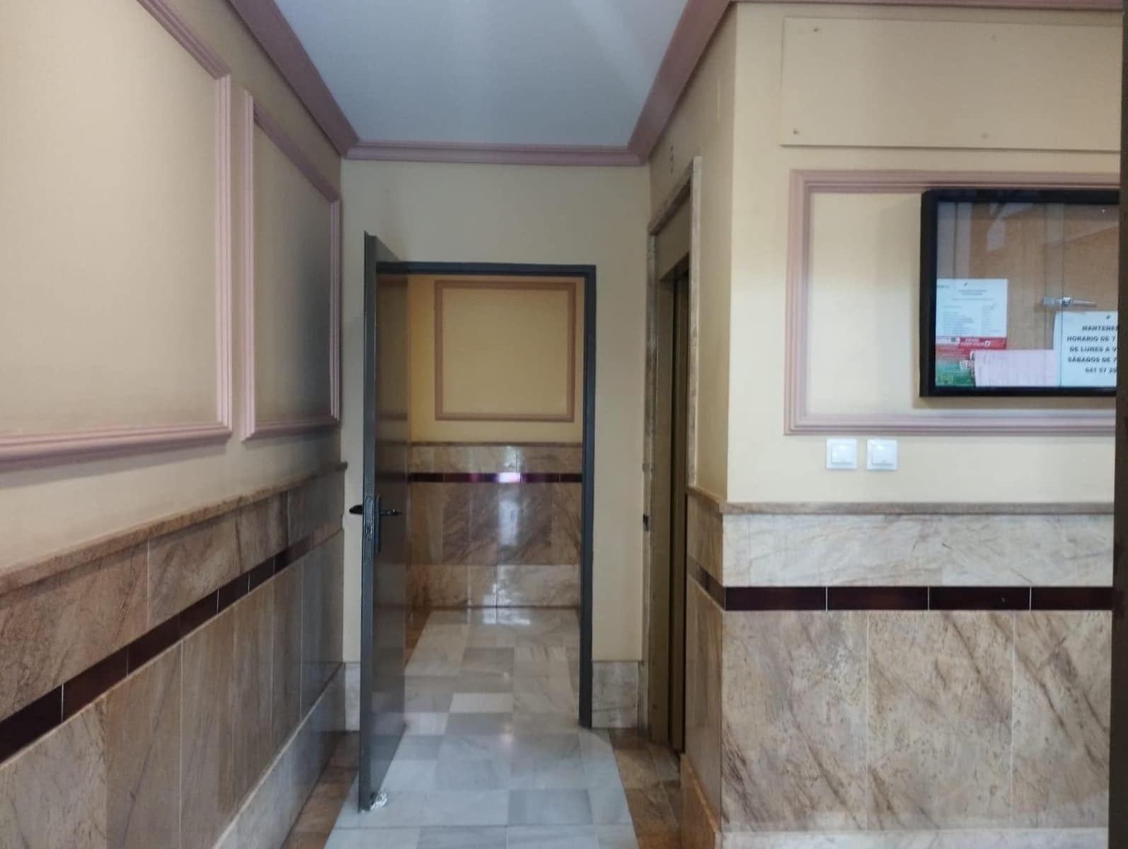 2 quarto Apartamento para arrendar em Sevilha cidade com piscina garagem - 900 € (Ref: 10148883)