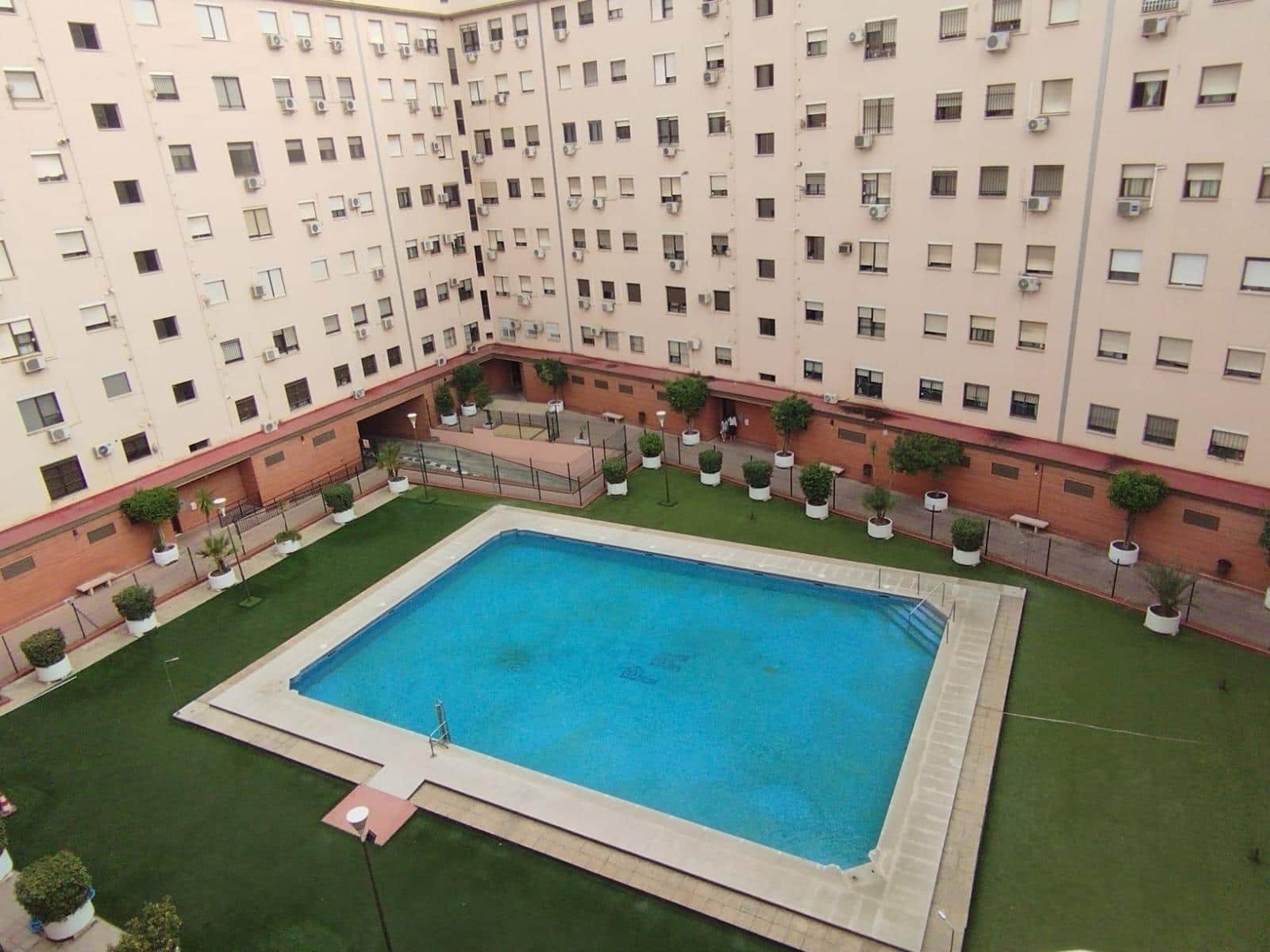 2 quarto Apartamento para arrendar em Sevilha cidade com piscina garagem - 900 € (Ref: 10148883)