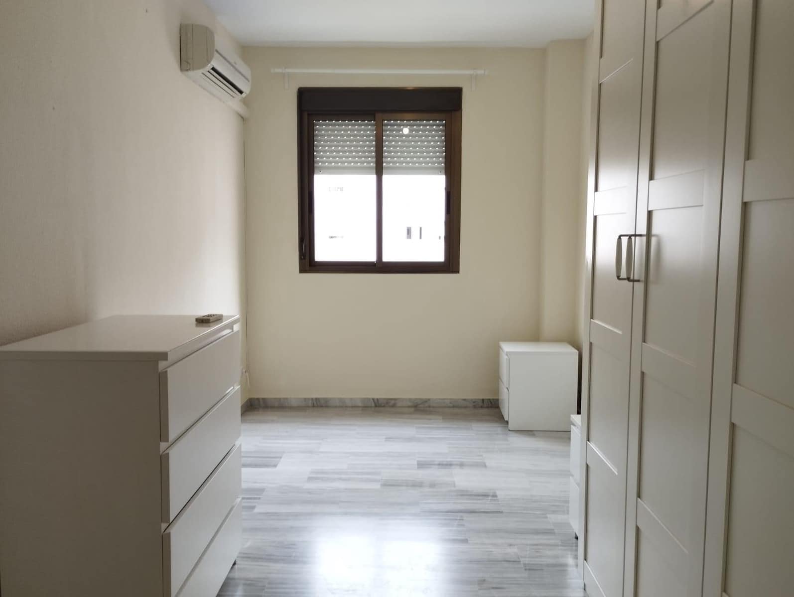 2 quarto Apartamento para arrendar em Sevilha cidade com piscina garagem - 900 € (Ref: 10148883)