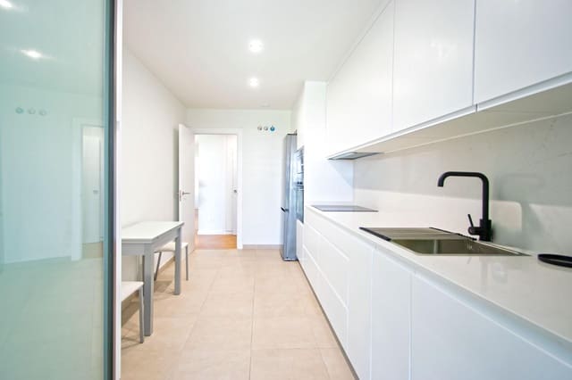 3 slaapkamer Flat te koop in Sevilla stad met zwembad garage - € 295.000 (Ref: 10148884)