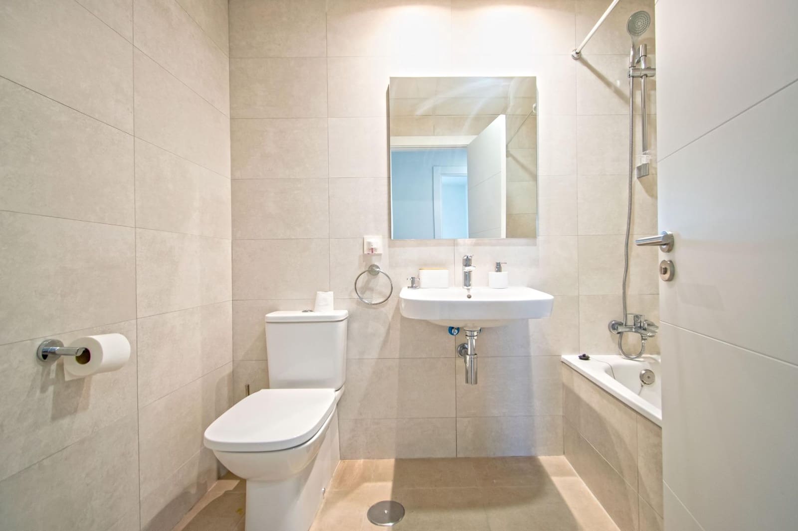 Piso de 3 habitaciones en Sevilla ciudad en venta con piscina garaje - 295.000 € (Ref: 10148884)