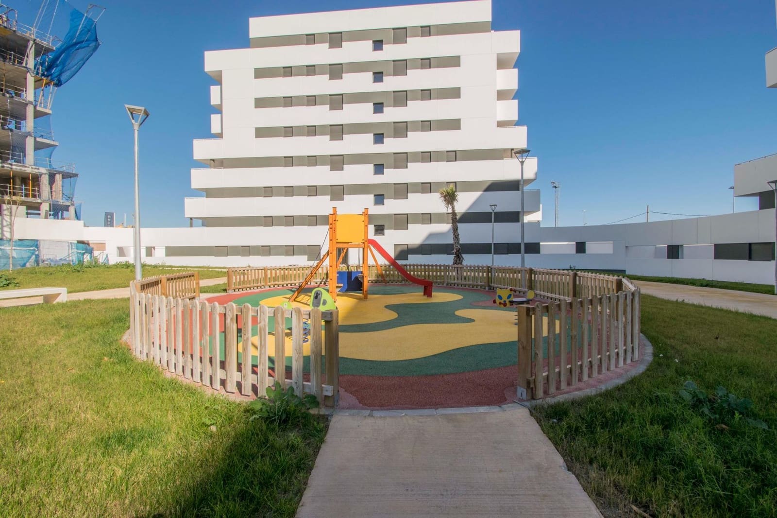 Piso de 3 habitaciones en Sevilla ciudad en venta con piscina garaje - 295.000 € (Ref: 10148884)