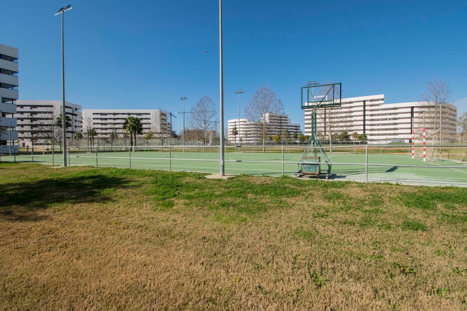 Piso de 3 habitaciones en Sevilla ciudad en venta con piscina garaje - 295.000 € (Ref: 10148884)