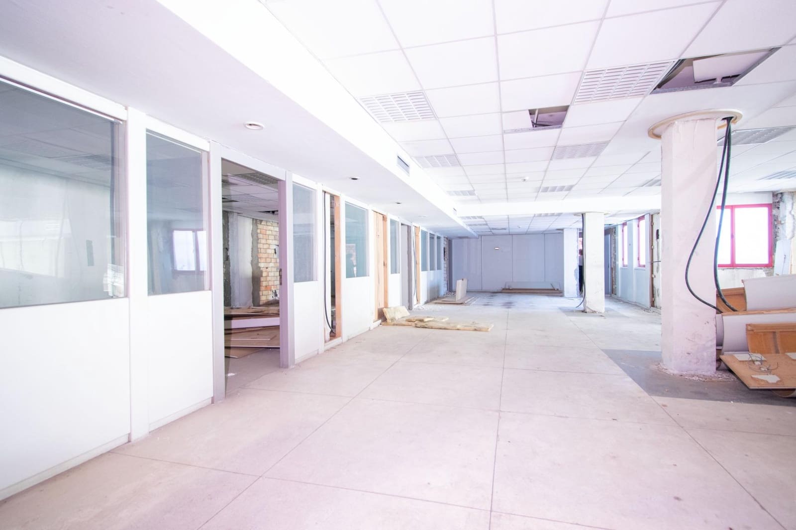 Erhverv til salg i Sevilla by - € 1.550.000 (Ref: 10155343)