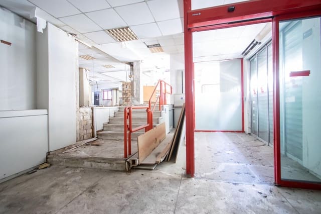 Erhverv til salg i Sevilla by - € 1.550.000 (Ref: 10155343)