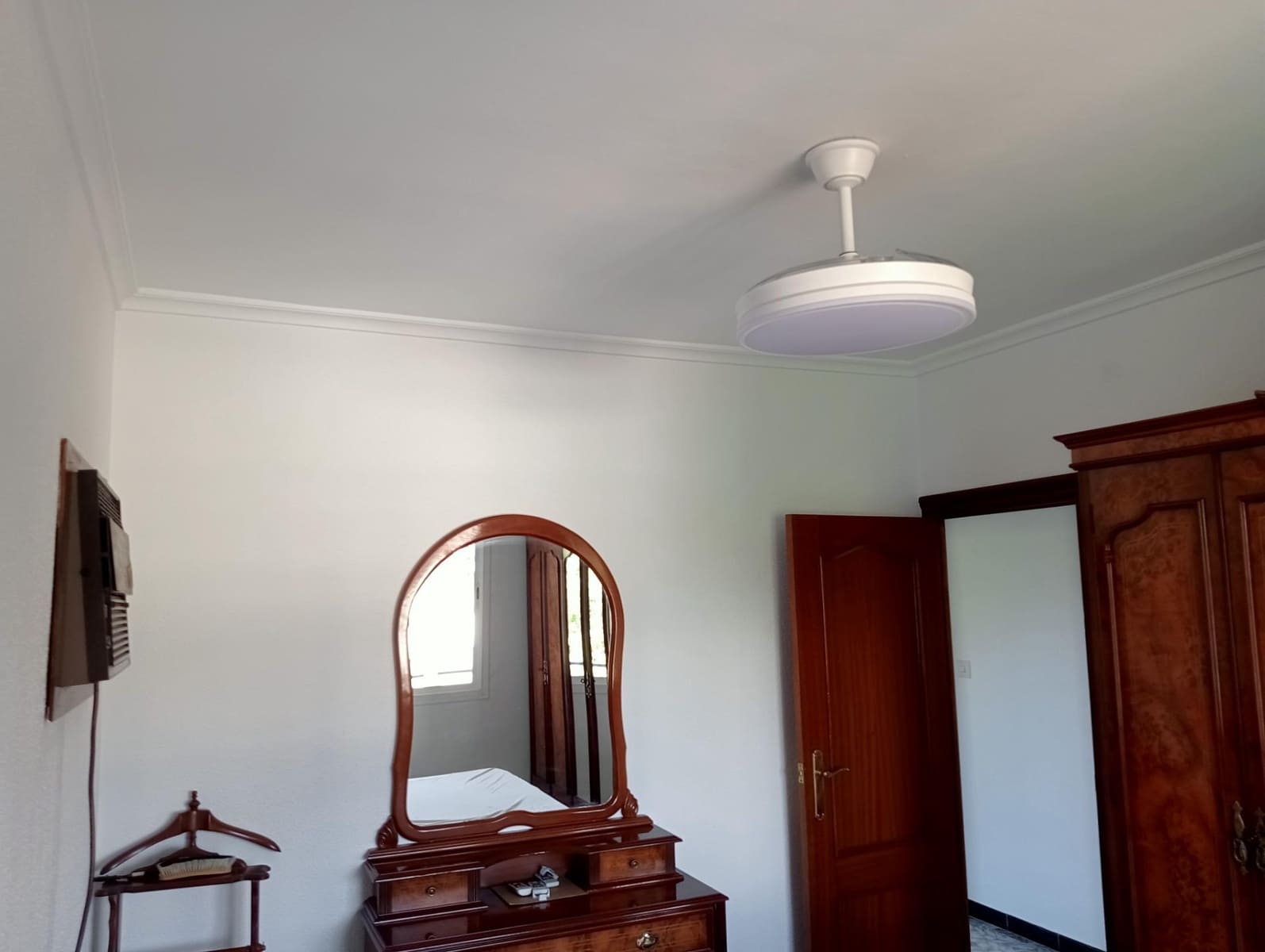 Appartement de 3 chambres à louer à Seville ville - 1 000 € (Ref: 10157738)