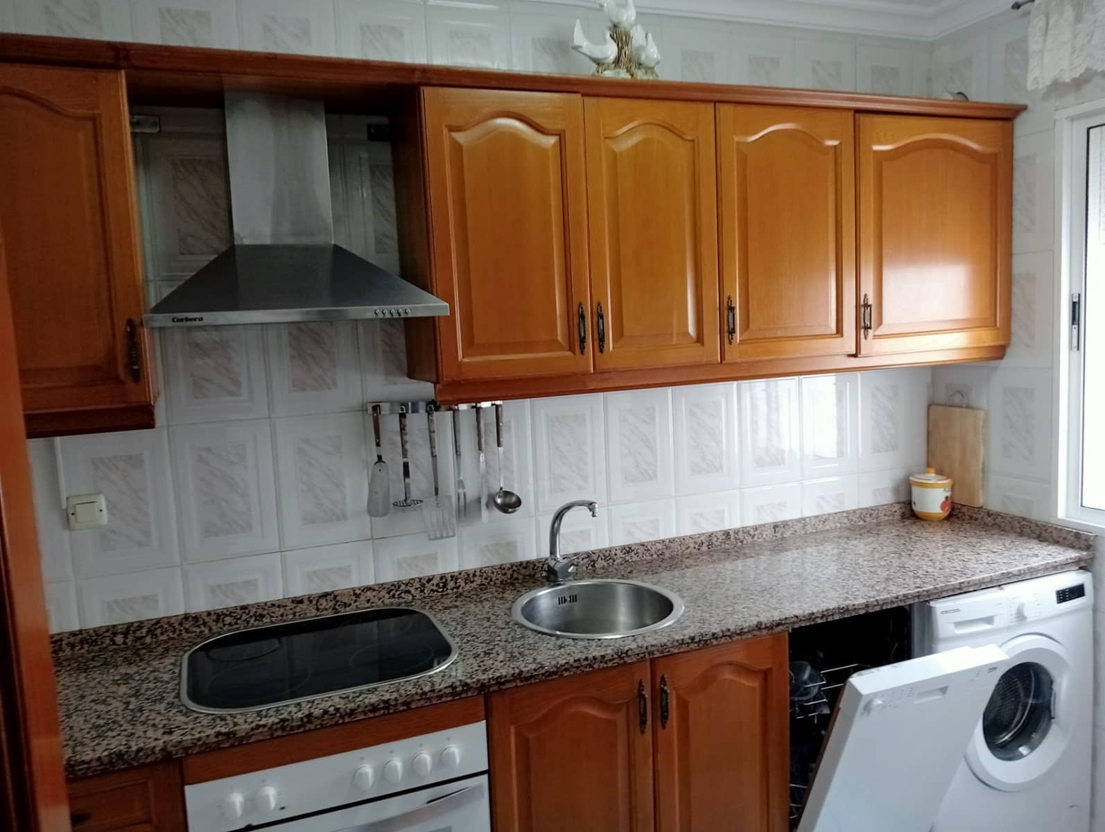 Appartement de 3 chambres à louer à Seville ville - 1 000 € (Ref: 10157738)