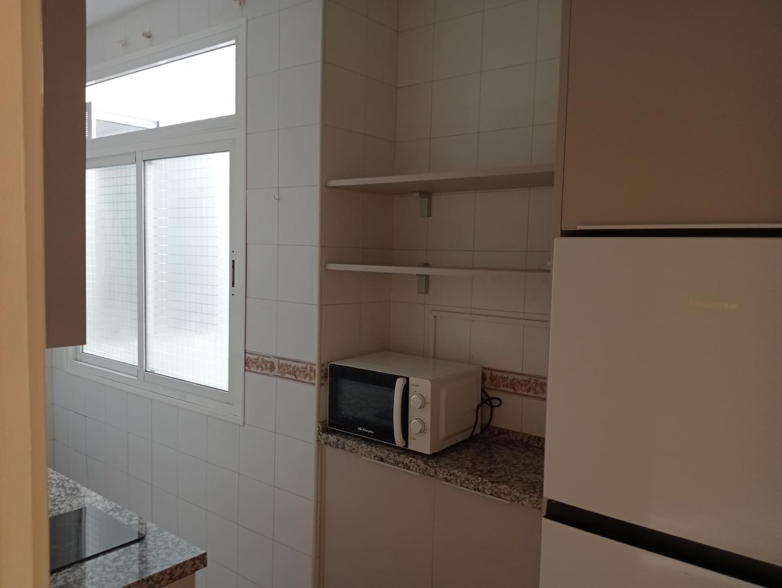 2 quarto Apartamento para arrendar em Sevilha cidade - 900 € (Ref: 10157739)